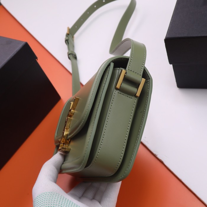 Handbags SAINT LAURENT 634306 size 19x13x5 cm