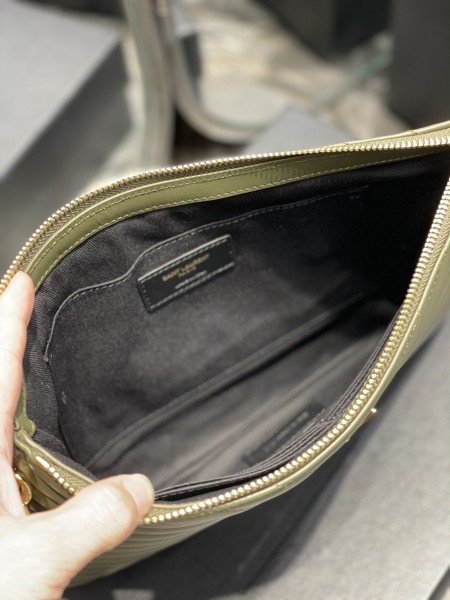 Handbags SAINT LAURENT 413444 size 30×21.5×2 cm