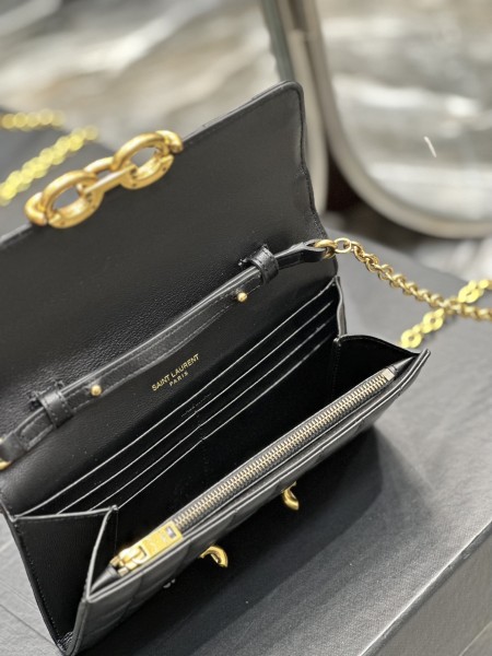 Handbags SAINT LAURENT 738109 size 19×11×4 cm