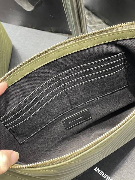 Handbags SAINT LAURENT 440222 size 36x24.5x2.5 cm