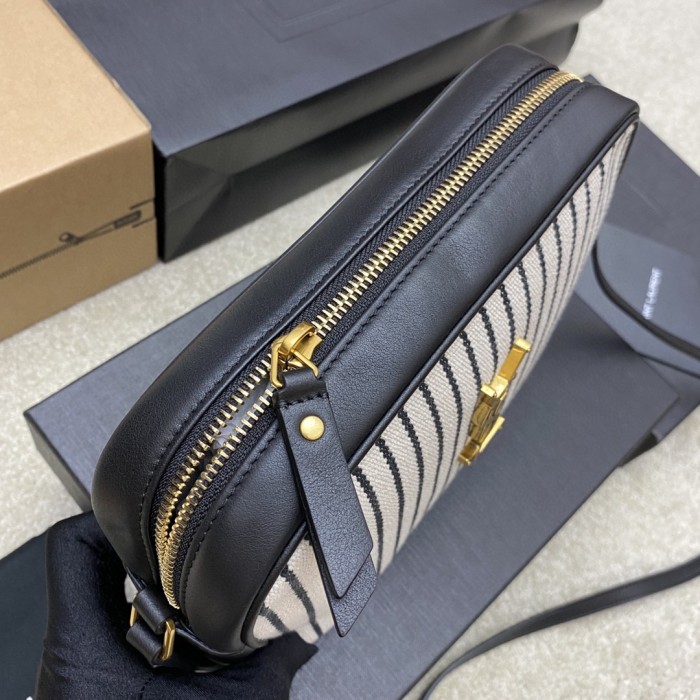 Handbags SAINT LAURENT 520534 size 23x16x6 cm