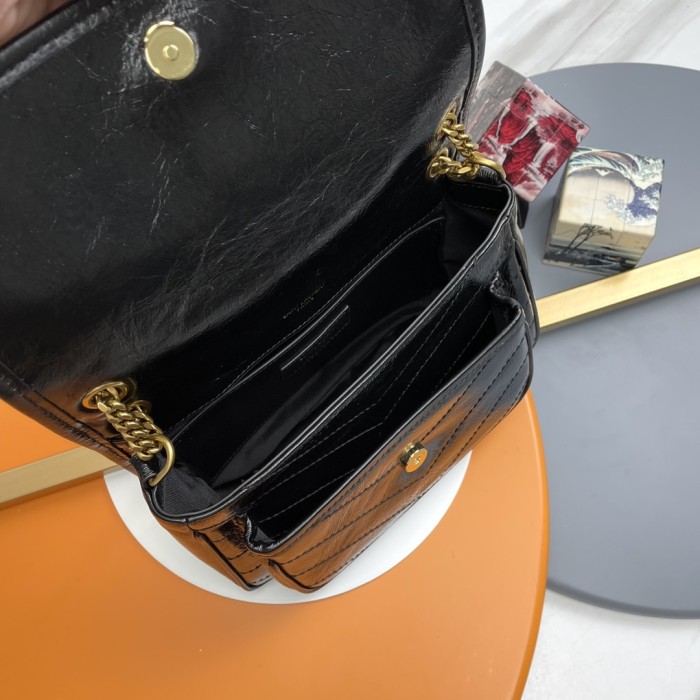 Handbags SAINT LAURENT 533037 size 22x16.5x12 cm