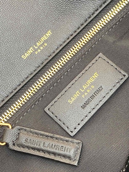 Handbags SAINT LAURENT 723660 size 26x13.5x4.5 cm