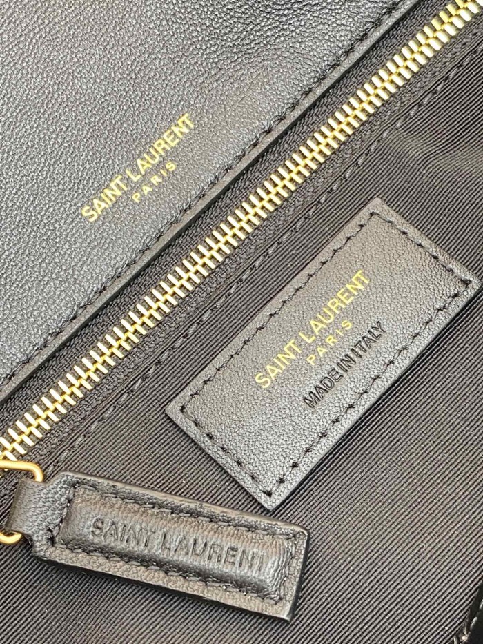 Handbags SAINT LAURENT 723660 size 26x13.5x4.5 cm