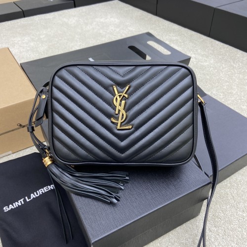 SAINT LAURENT Calfskin Messenger Bag Crossbody Bag Shoulder Bag Regular Women's Black 761554-DV707-1000 size 23*6*16 cm