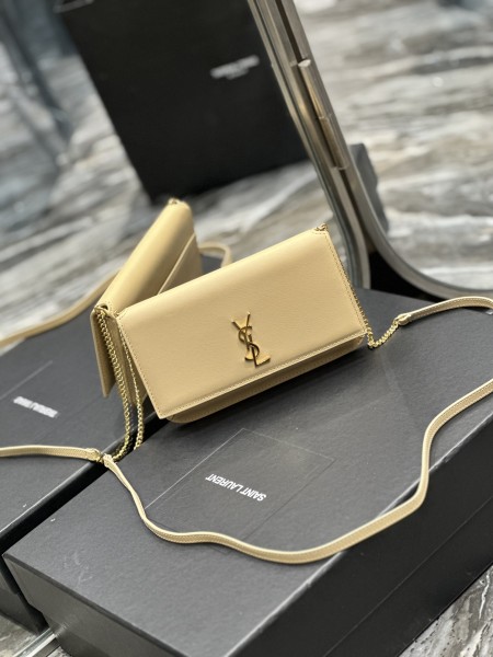  Handbags SAINT LAURENT 635095 size 18x11x2 cm