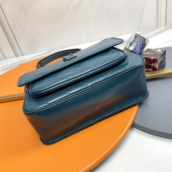 Handbags SAINT LAURENT 498894 size 28-21-8 cm