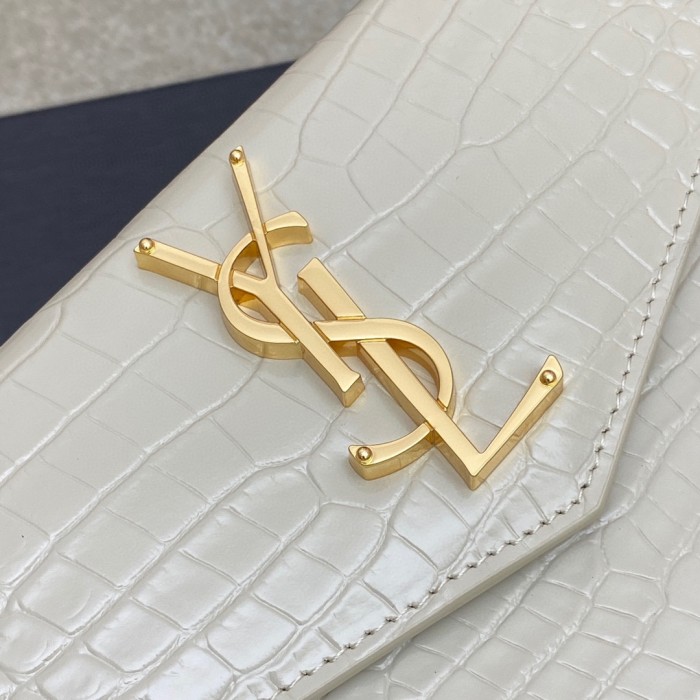 Handbags SAINT LAURENT 565739 size 27x16x2 cm