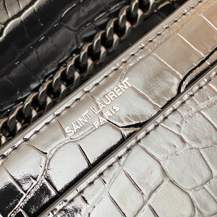 Handbags SAINT LAURENT 442906 size 22x8x16 cm