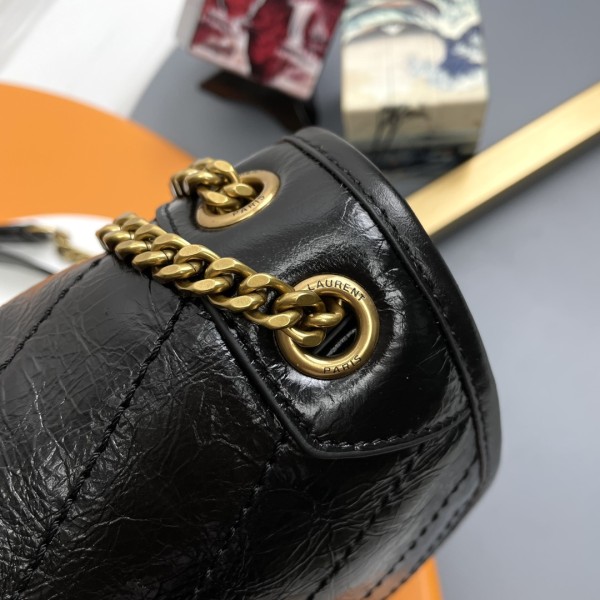 Handbags SAINT LAURENT 533037 size 22x16.5x12 cm