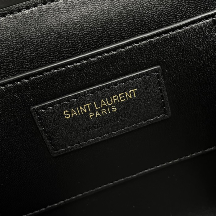 Handbags SAINT LAURENT 710080 size 19×15×8 cm