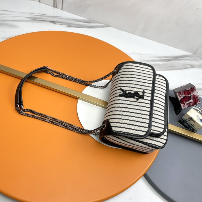 Handbags SAINT LAURENT 533037 size 22×16.5×12 cm