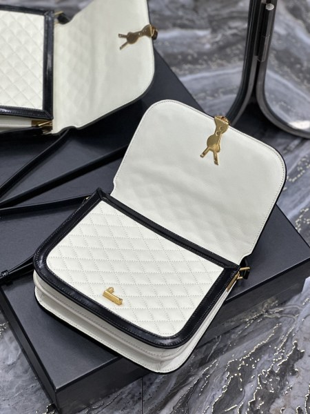 Handbags SAINT LAURENT 635025 size 22x18x5 cm