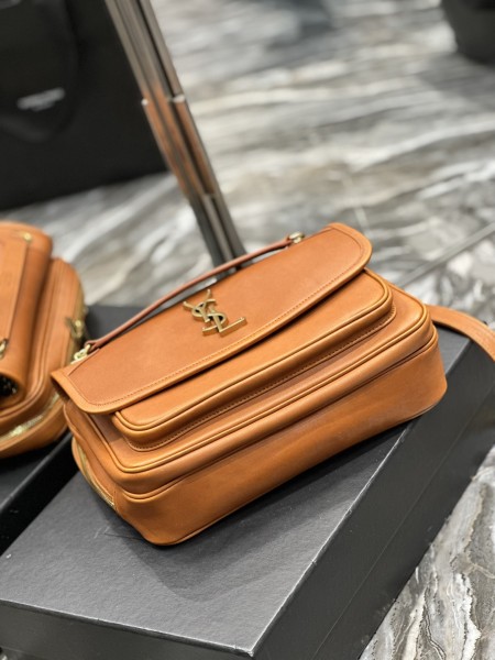  Handbags SAINT LAURENT 712520 size 26×19×7.5/13 cm