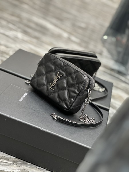 Handbags SAINT LAURENT 698567 size 19x11x5 cm