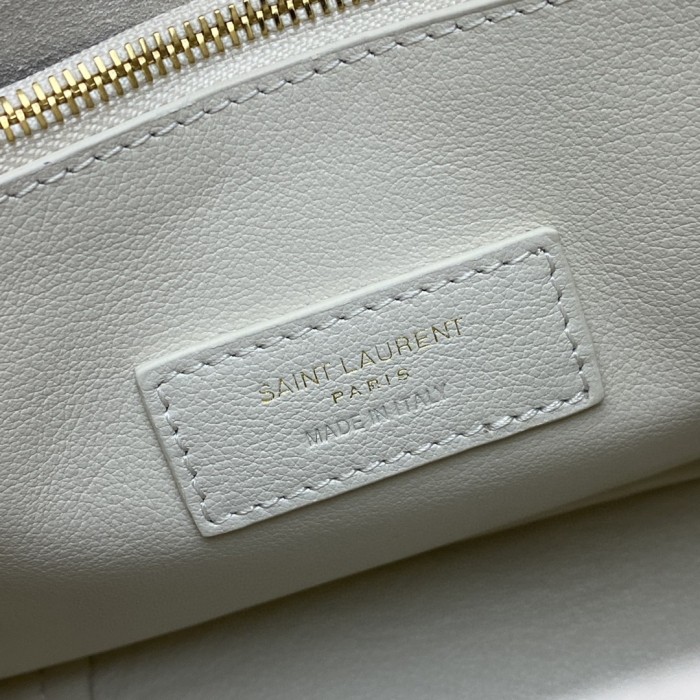 SAINT LAURENT LE5A7CASSANDRE Grain Cow Leather Shoulder Bag Small Women's Vintage White 713938-AAAUQ-9207 size 22.9*8.4*21.8 cm