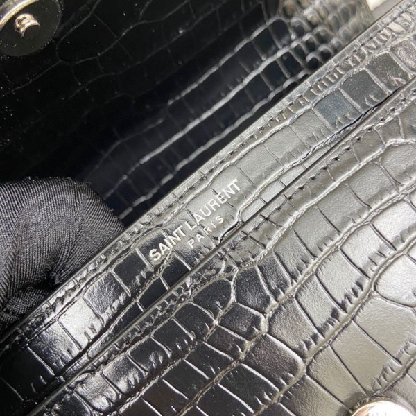 Handbags SAINT LAURENT 442906 size 22x8x16 cm