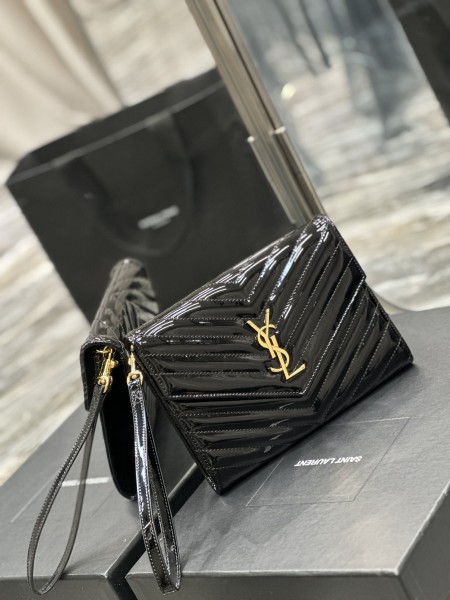 Handbags SAINT LAURENT 617662 size 21×6×3 cm