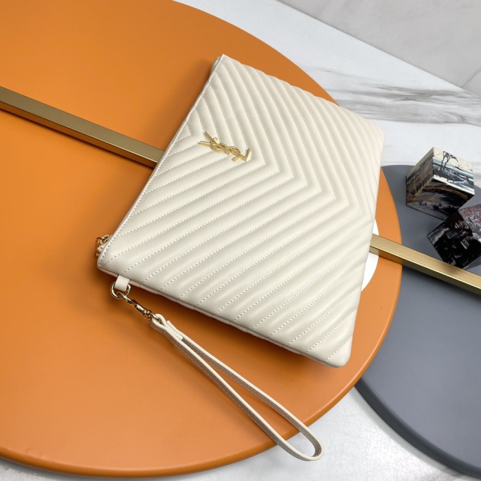 Handbags SAINT LAURENT 440222 size 36x24.5x2.5 cm