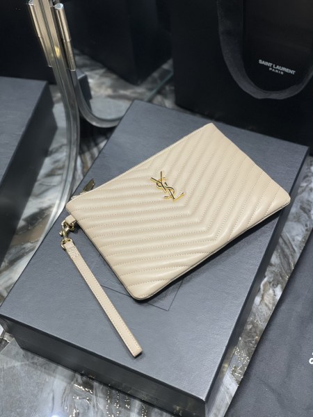 Handbags SAINT LAURENT 379039 size  24×17.5×1.5 cm