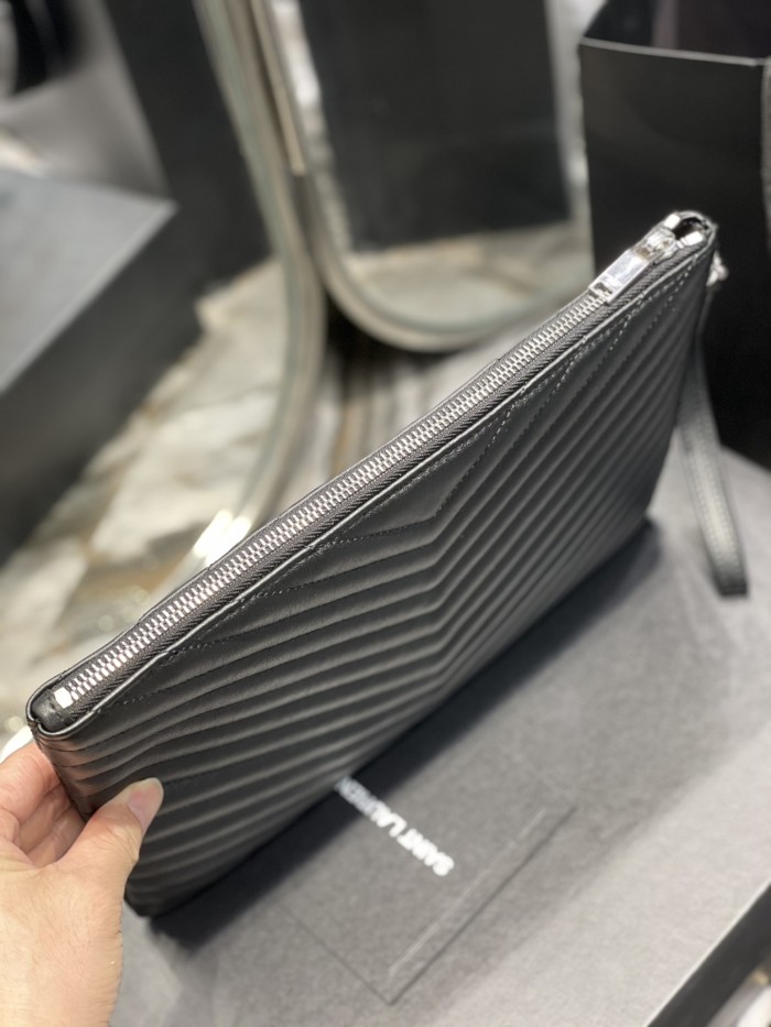 Handbags SAINT LAURENT 413444 size 30×21.5×2 cm