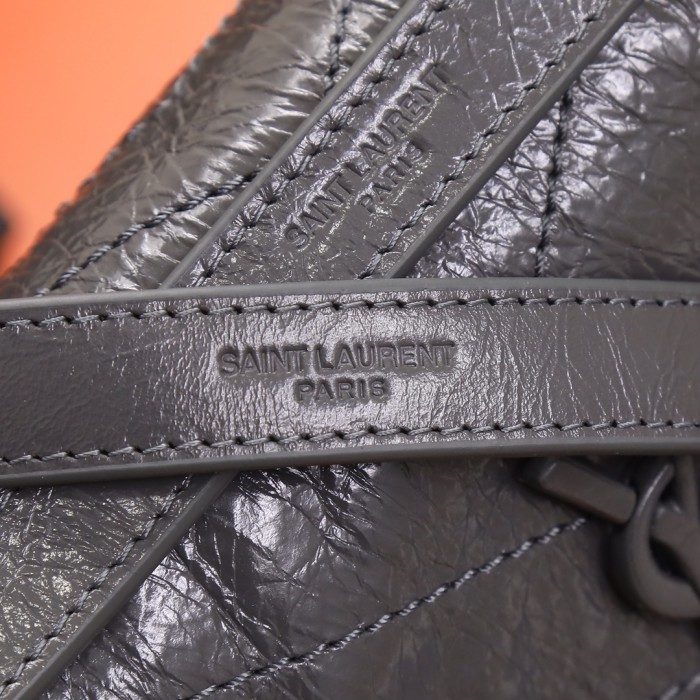 Handbags SAINT LAURENT 533037 size  22x16.5x12 cm