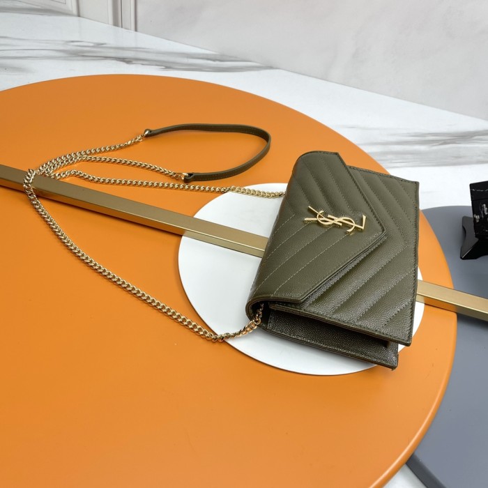 Handbags SAINT LAURENT 393953 size 19x11.5x4 cm