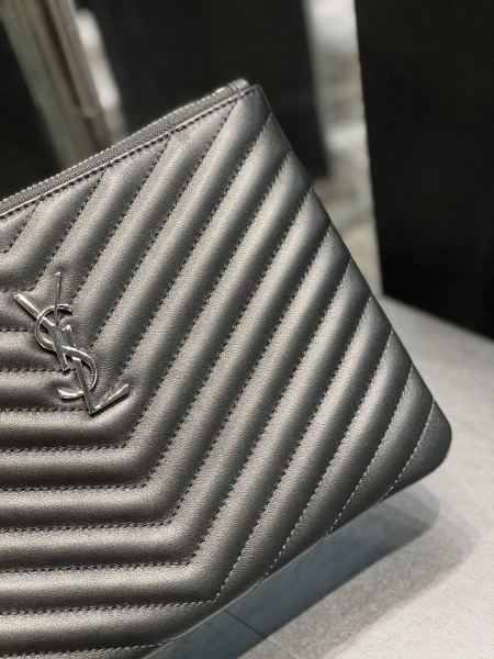 Handbags SAINT LAURENT 379039 size 24×17.5×1.5 cm