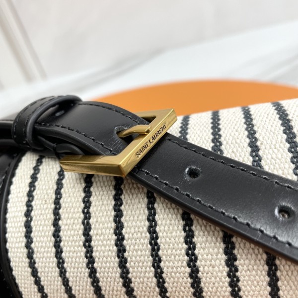 Handbags SAINT LAURENT 634305 size 23*16*6 cm