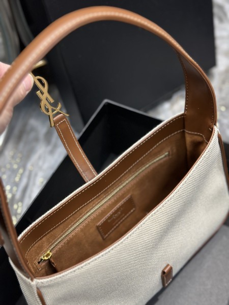 Handbags SAINT LAURENT 657228 size 25X14X6 cm