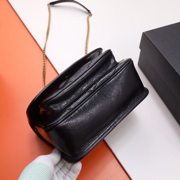 Handbags SAINT LAURENT 533037 size  22x16.5x12 cm