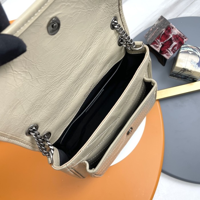 Handbags SAINT LAURENT 533037 size  22-16-7 cm