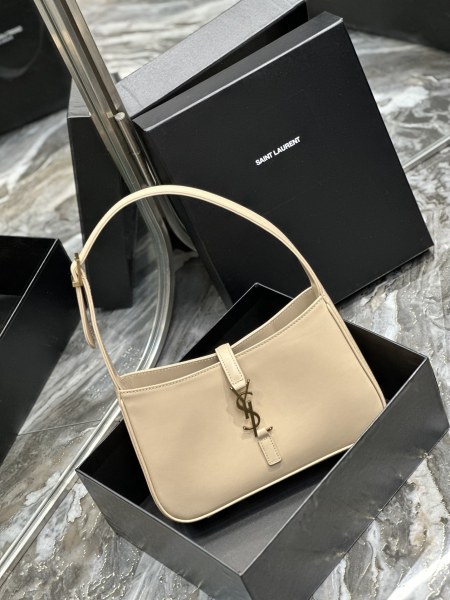 Handbags SAINT LAURENT 657228 size 25X14X6 cm