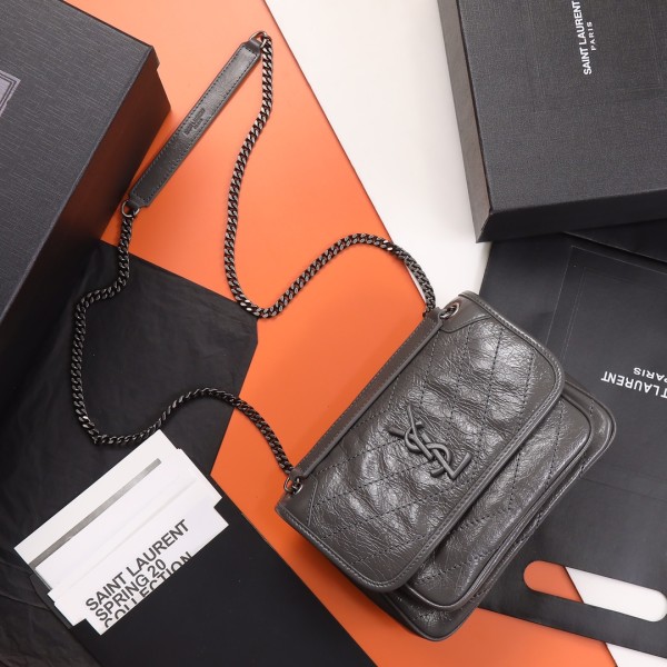 Handbags SAINT LAURENT 533037 size  22x16.5x12 cm