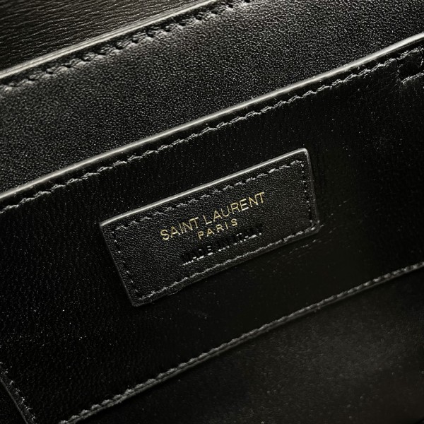 Handbags SAINT LAURENT 634305 size 23*16*6 cm