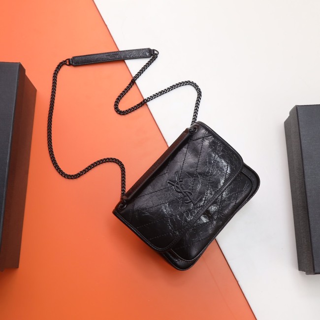 Handbags SAINT LAURENT 533037 size  22x16.5x12 cm