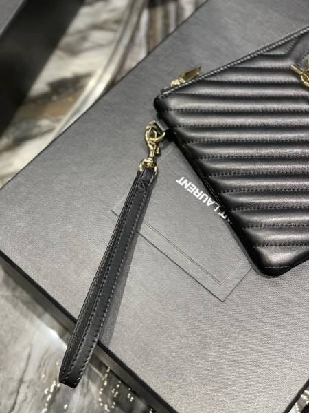 Handbags SAINT LAURENT 379039 size 24×17.5×1.5 cm