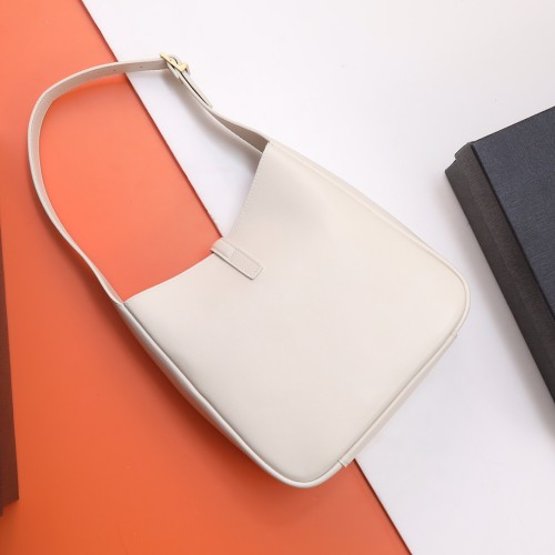 Handbags SAINT LAURENT 657230 size  24×24×10 cm