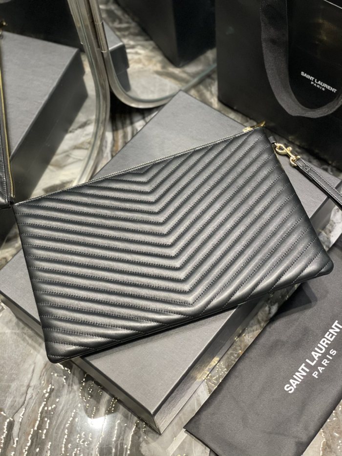 Handbags SAINT LAURENT 440222 size 36x24.5x2.5 cm