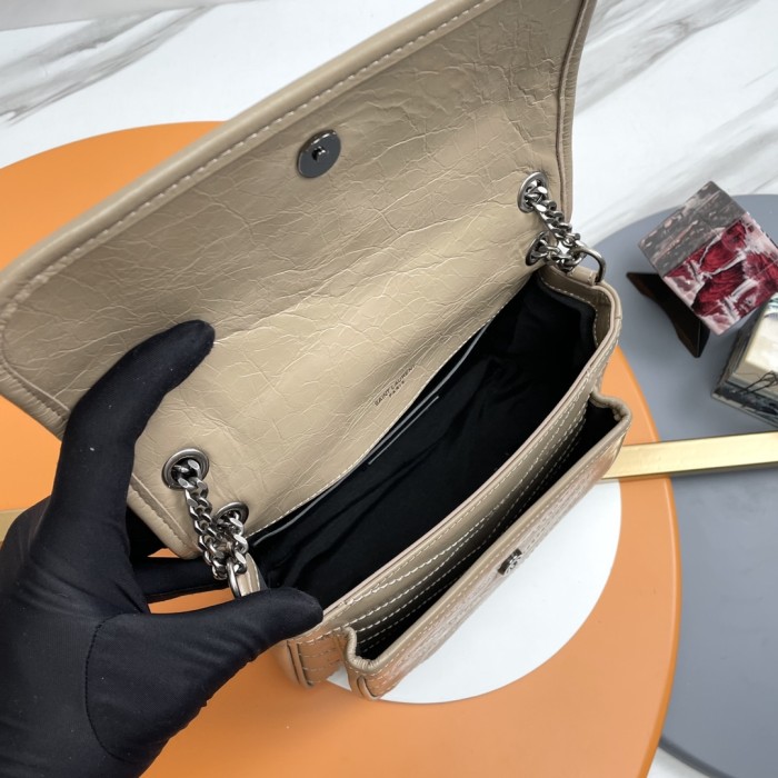 Handbags SAINT LAURENT 533037 size  22-16-7 cm