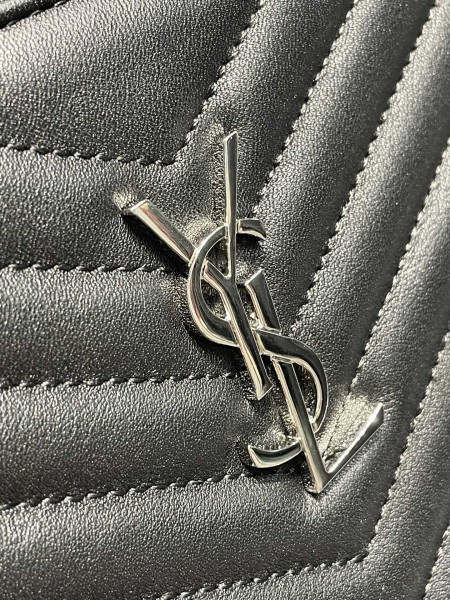 Handbags SAINT LAURENT 413444 size 30×21.5×2 cm