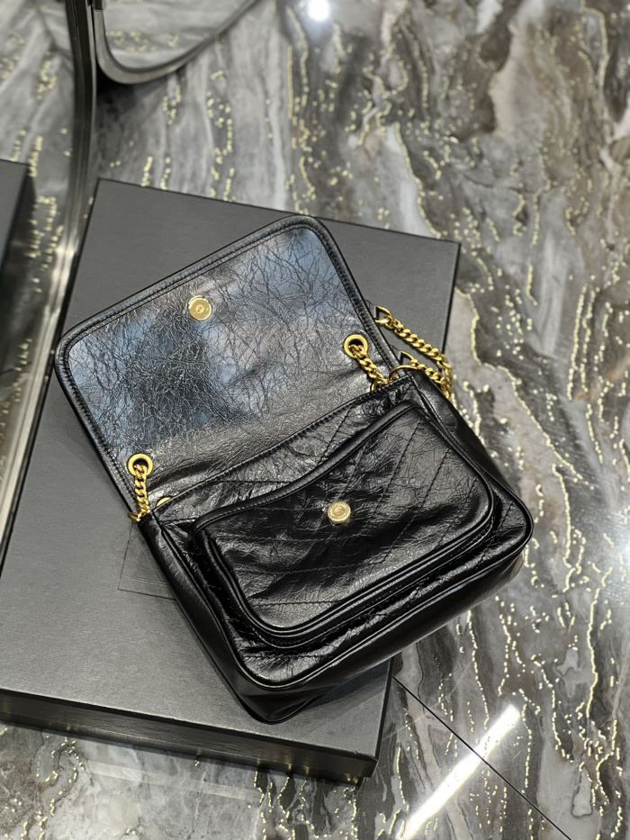 Handbags SAINT LAURENT 633151 size 22×16.5×12 cm