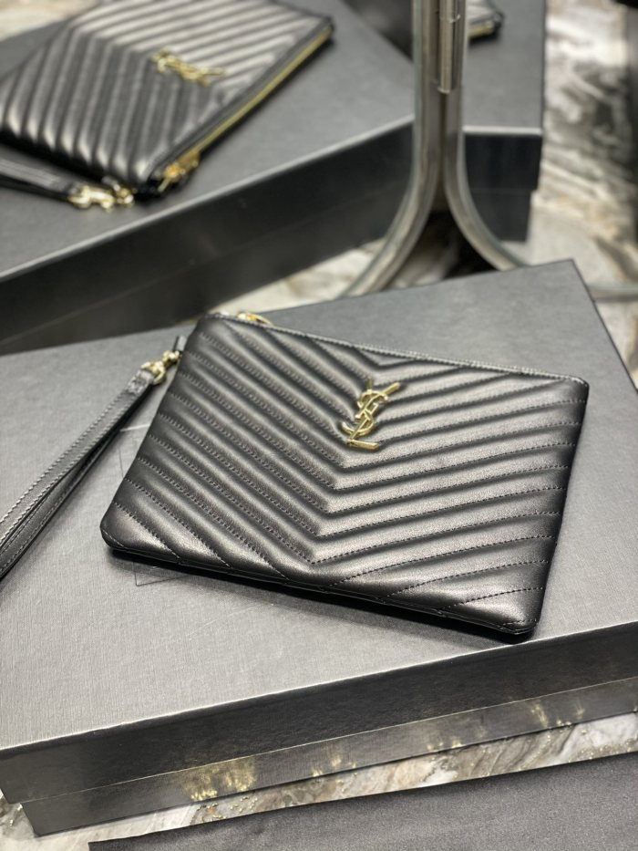 Handbags SAINT LAURENT 379039 size 24×17.5×1.5 cm