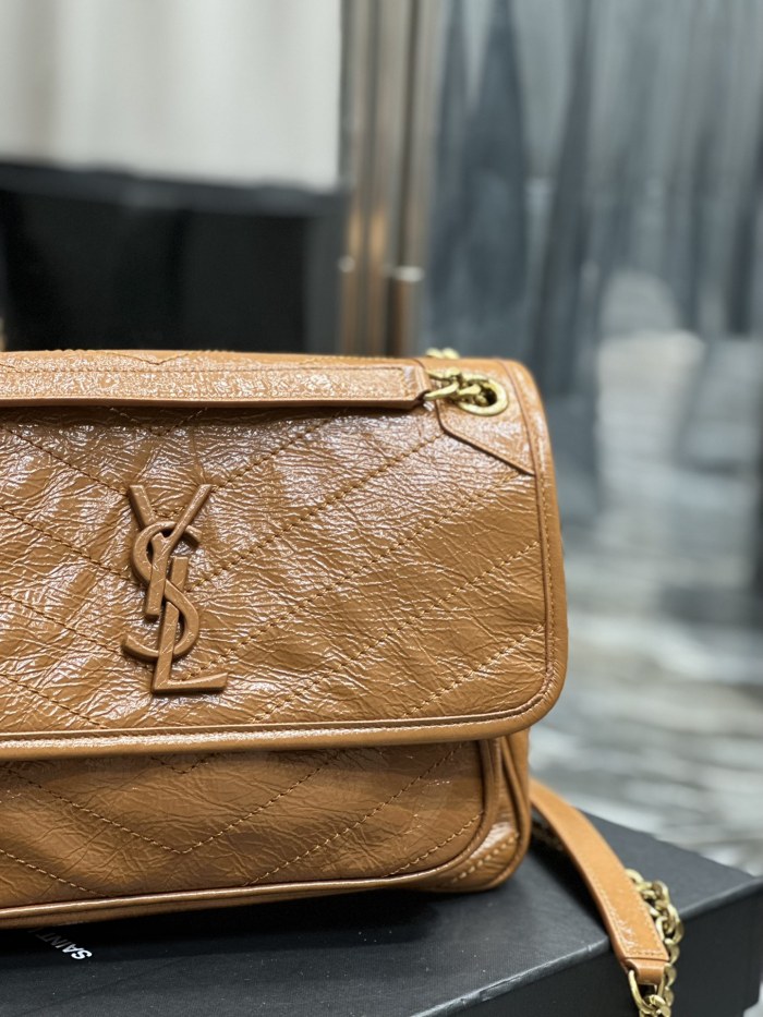 Handbags SAINT LAURENT 633158 size 28x20.5x8.5 cm