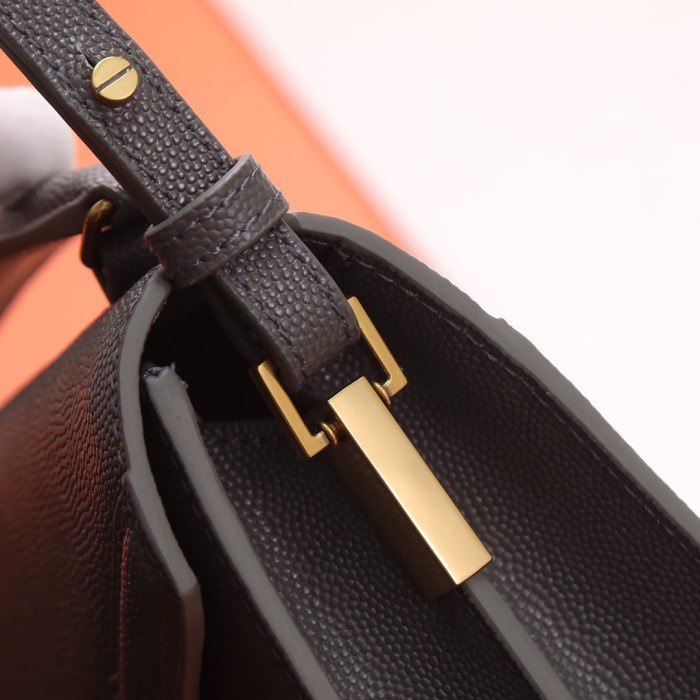 Handbags SAINT LAURENT 602716 size 20×16×7.5 cm