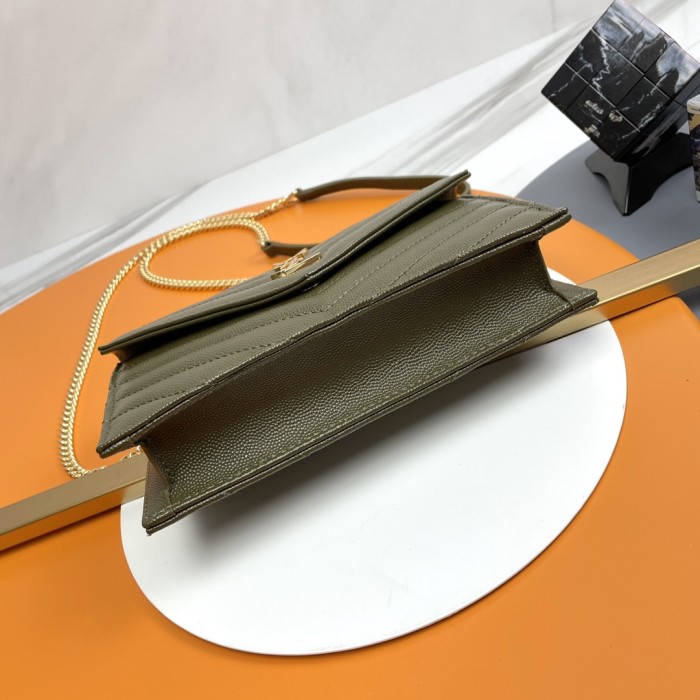 Handbags SAINT LAURENT 393953 size 19x11.5x4 cm