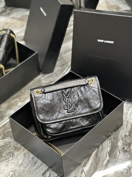 Handbags SAINT LAURENT 633151 size 22×16.5×12 cm