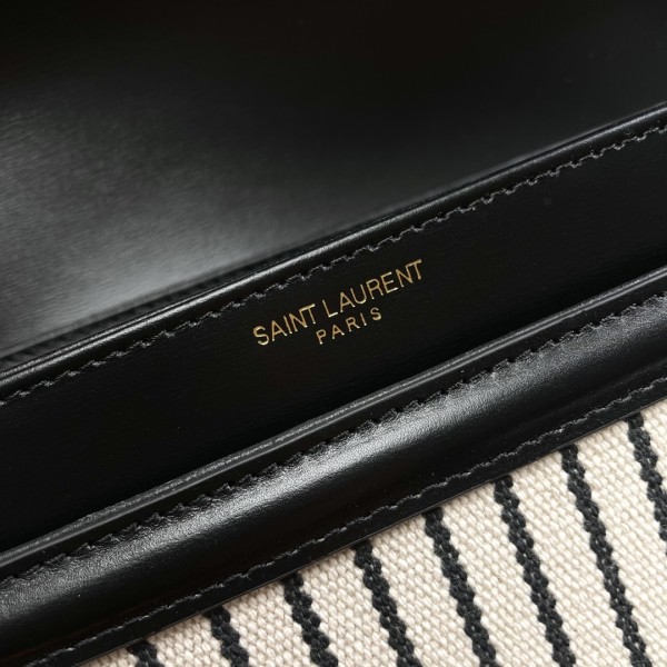 Handbags SAINT LAURENT 634305 size 23*16*6 cm