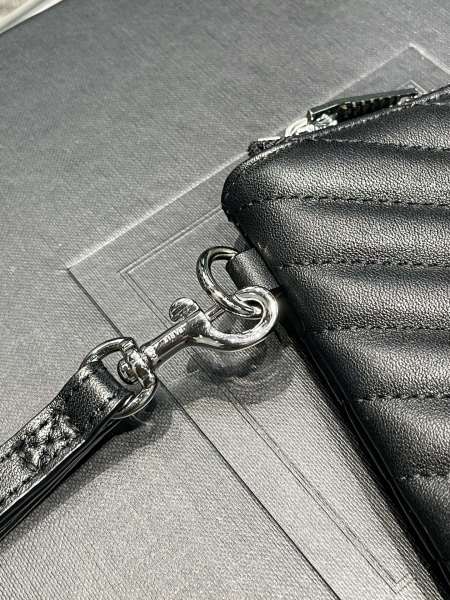 Handbags SAINT LAURENT 413444 size 30×21.5×2 cm