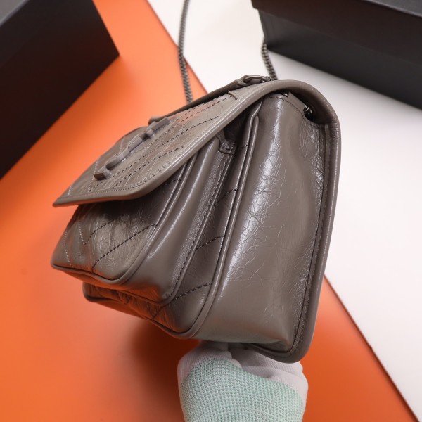 Handbags SAINT LAURENT 533037 size  22x16.5x12 cm